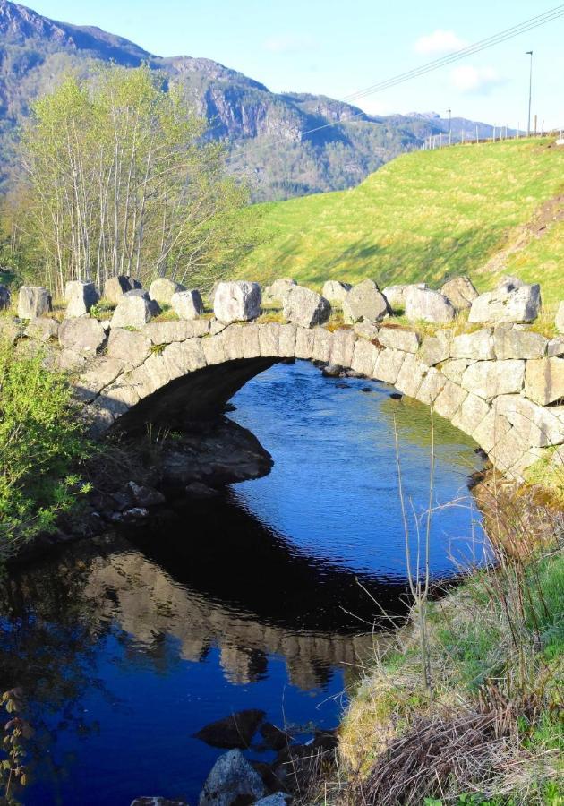 Appartamento Fjord Road Hjelmeland Esterno foto